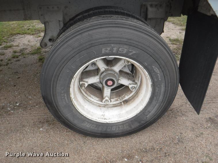 image for item DB3942 1994 Neville split hopper grain trailer