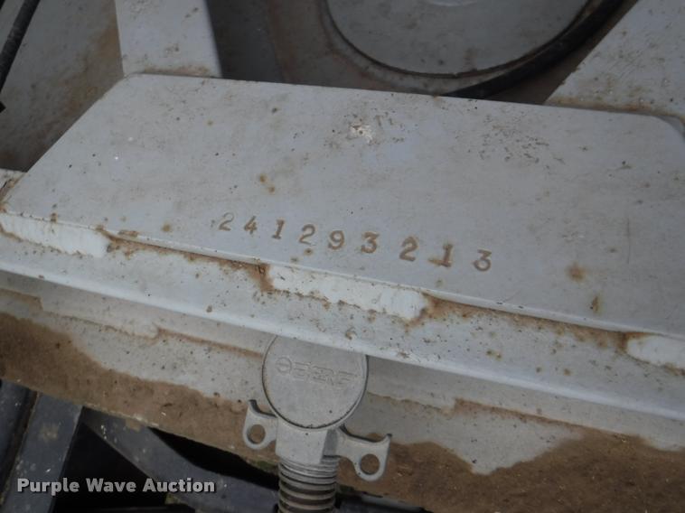 image for item DB3942 1994 Neville split hopper grain trailer