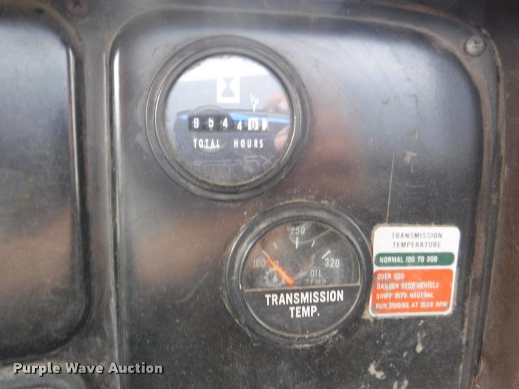 image for item DB3943 1987 International S1955 semi truck