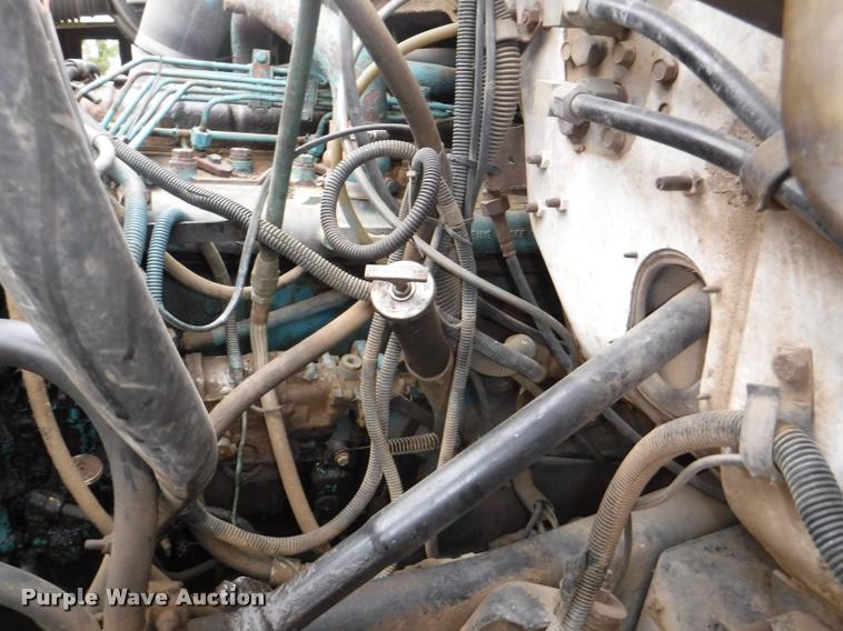 image for item DB3943 1987 International S1955 semi truck