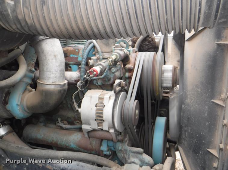 image for item DB3943 1987 International S1955 semi truck