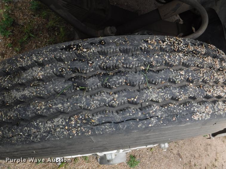 image for item DB3943 1987 International S1955 semi truck