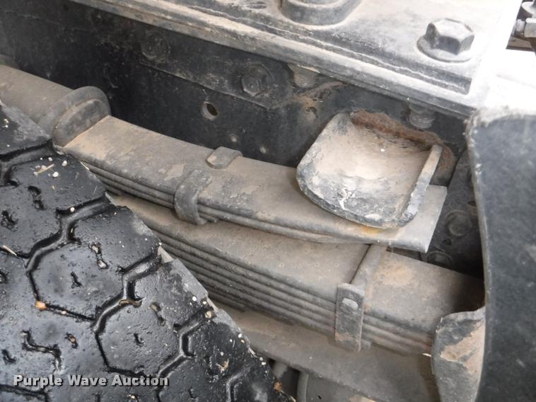 image for item DB3943 1987 International S1955 semi truck