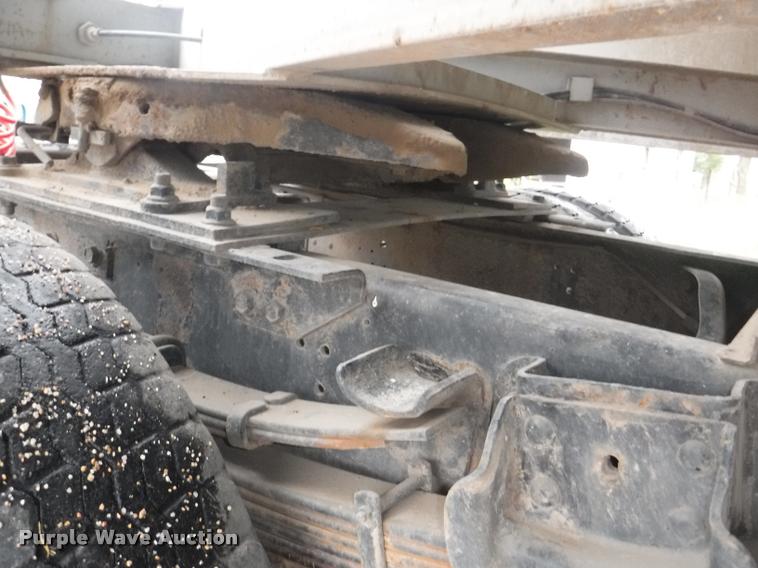 image for item DB3943 1987 International S1955 semi truck