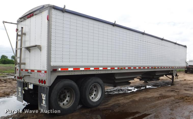 image for item DB3948 2005 Wilson DWH-500 double hopper grain trailer