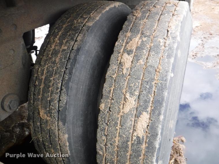 image for item DB3948 2005 Wilson DWH-500 double hopper grain trailer