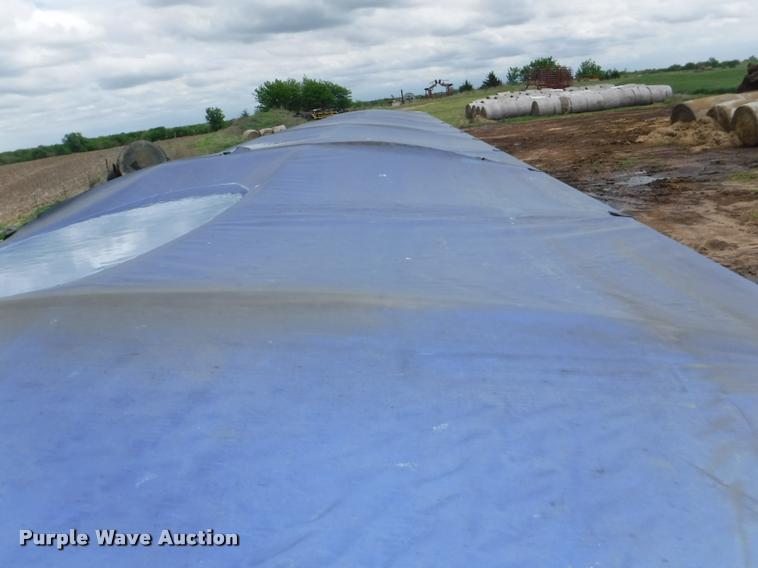 image for item DB3948 2005 Wilson DWH-500 double hopper grain trailer