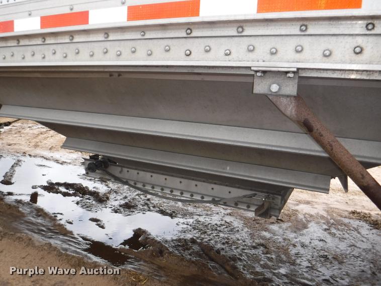 image for item DB3948 2005 Wilson DWH-500 double hopper grain trailer