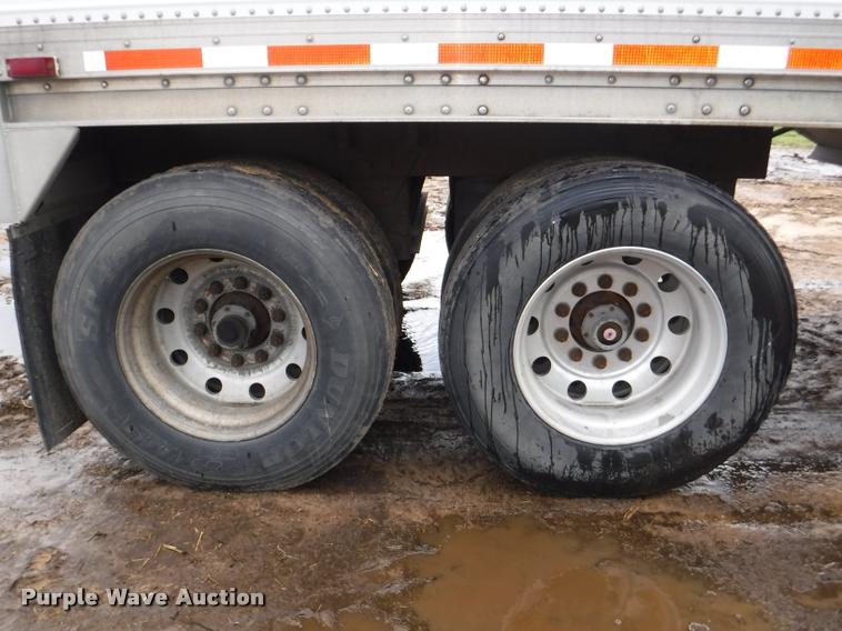 image for item DB3948 2005 Wilson DWH-500 double hopper grain trailer