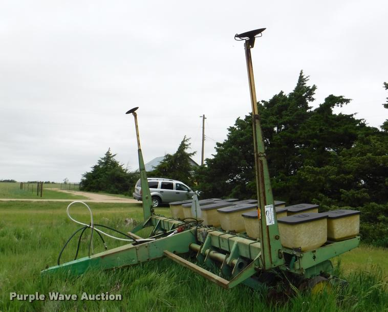 image for item DB3962 John Deere 7000 conventional till planter