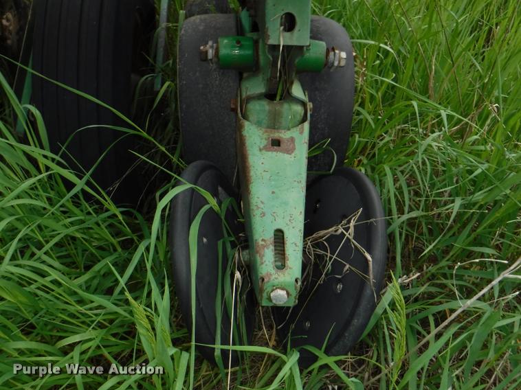 image for item DB3962 John Deere 7000 conventional till planter