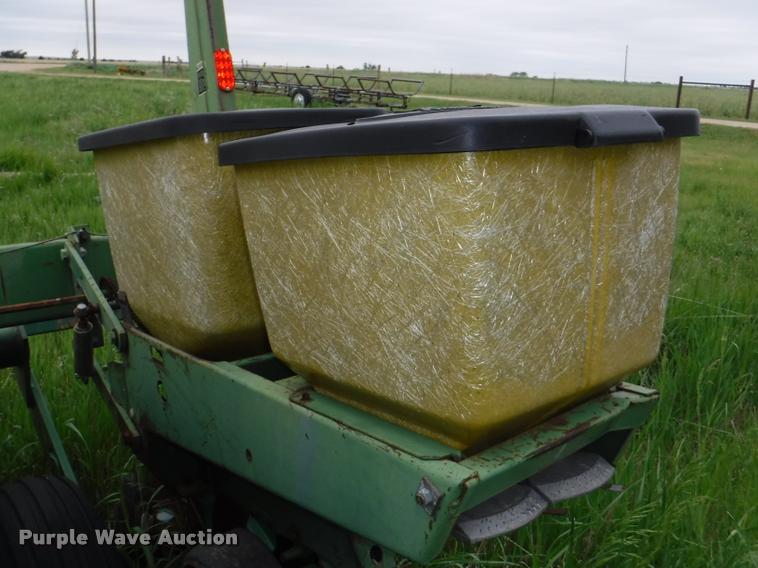 image for item DB3962 John Deere 7000 conventional till planter