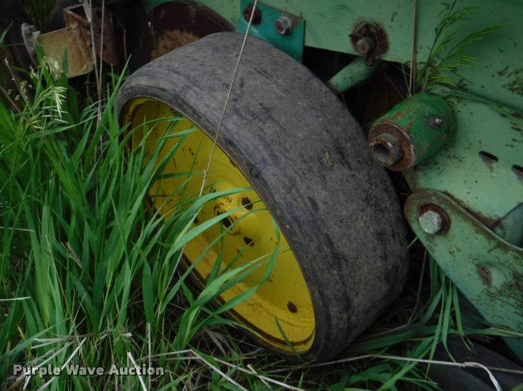image for item DB3962 John Deere 7000 conventional till planter