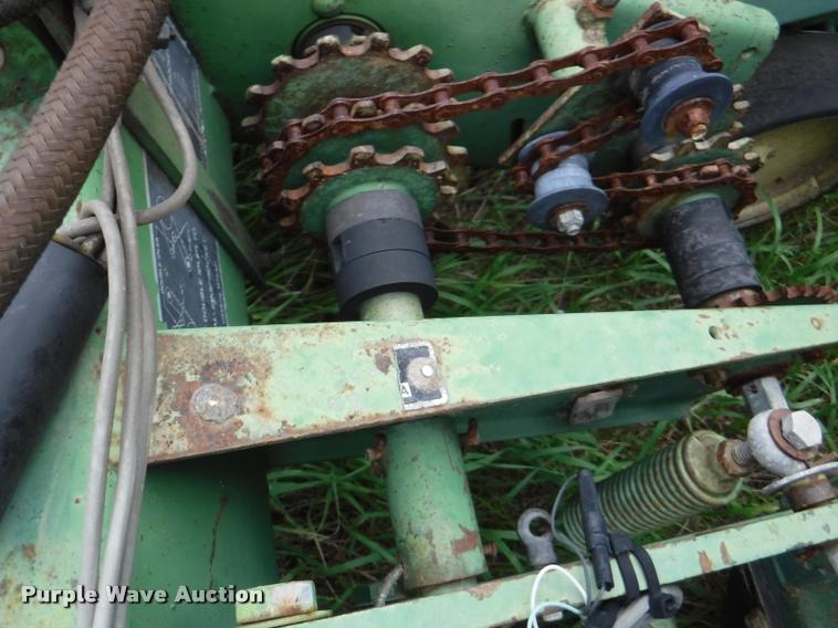 image for item DB3962 John Deere 7000 conventional till planter