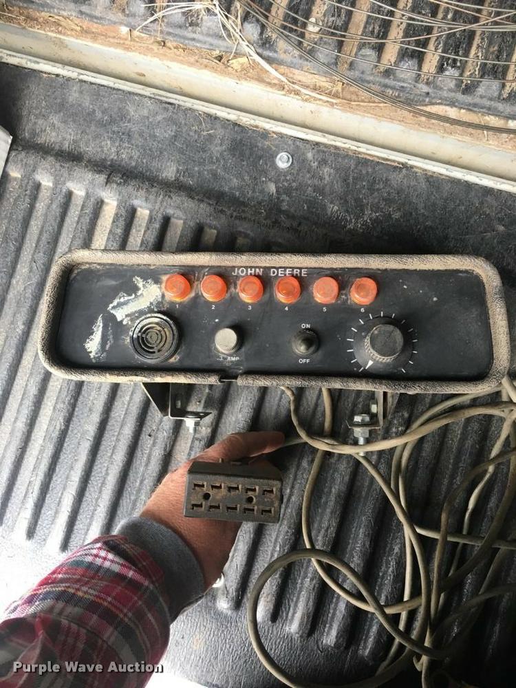 image for item DB3962 John Deere 7000 conventional till planter