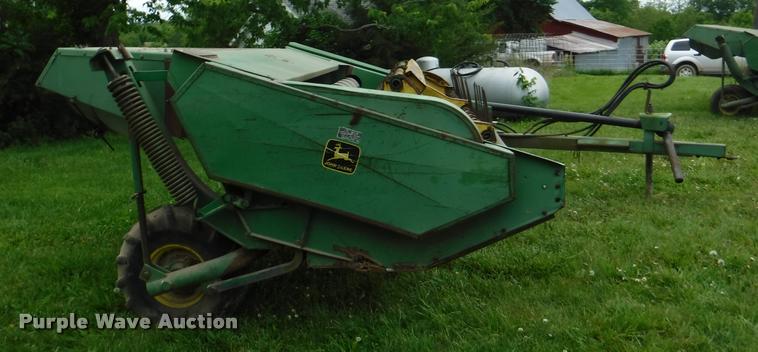 image for item DB3978 John Deere 1209 haybine windrower