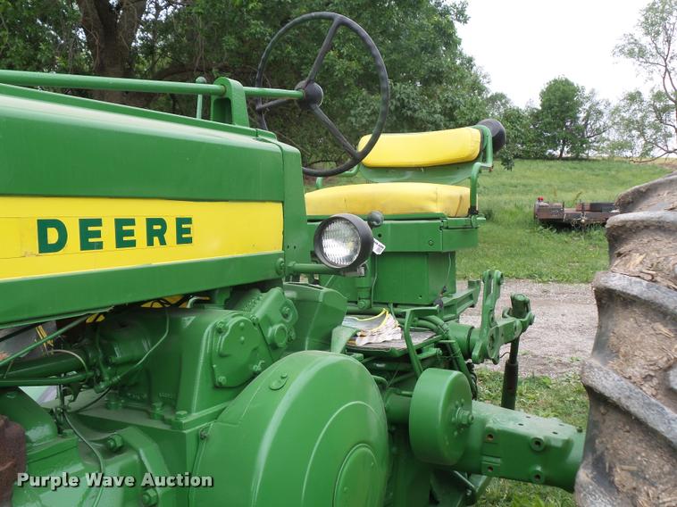 image for item DD9497 John Deere 620 tractor
