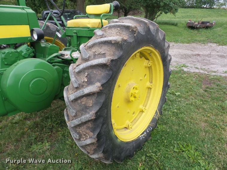 image for item DD9497 John Deere 620 tractor