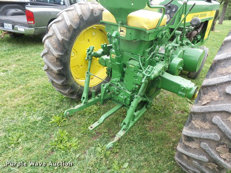 image for item DD9497 John Deere 620 tractor