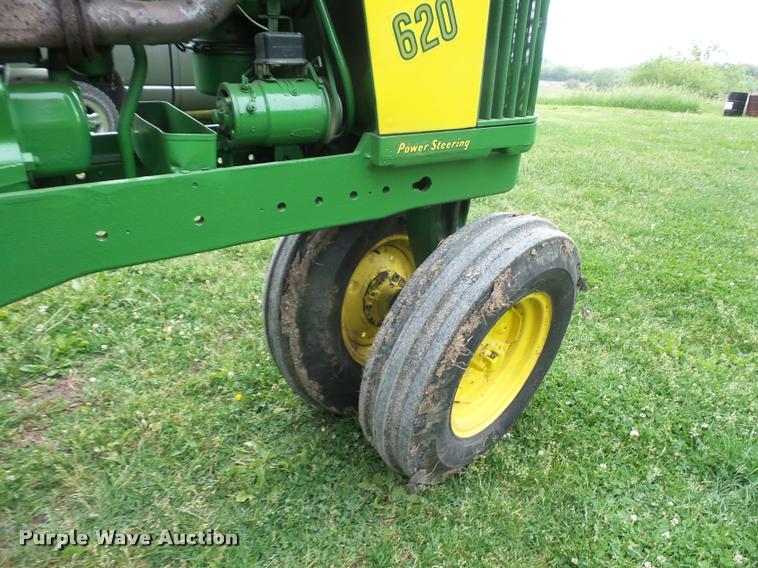 image for item DD9497 John Deere 620 tractor