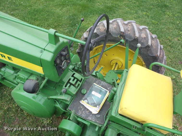 image for item DD9497 John Deere 620 tractor