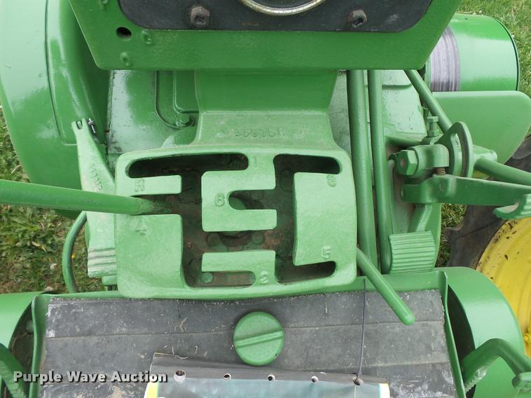 image for item DD9497 John Deere 620 tractor