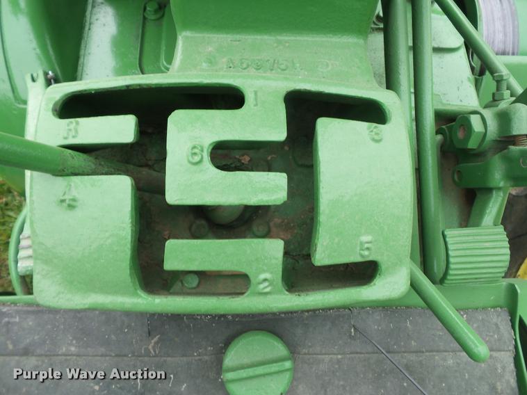 image for item DD9497 John Deere 620 tractor