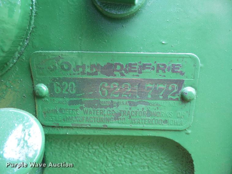image for item DD9497 John Deere 620 tractor