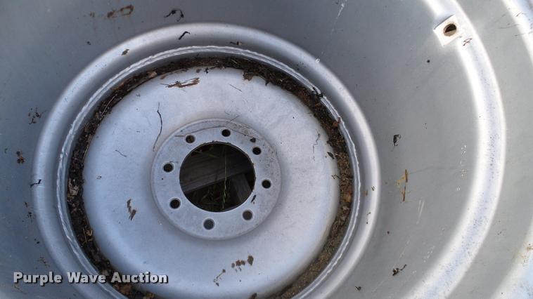 image for item DJ9948 (3) John Deere 28L-26 rear combine wheels