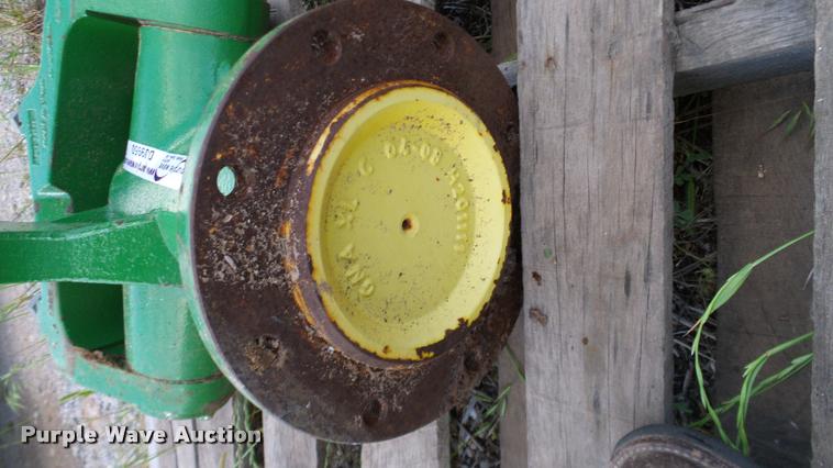 image for item DJ9950 Rear spindle