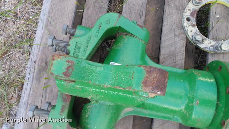 image for item DJ9950 Rear spindle