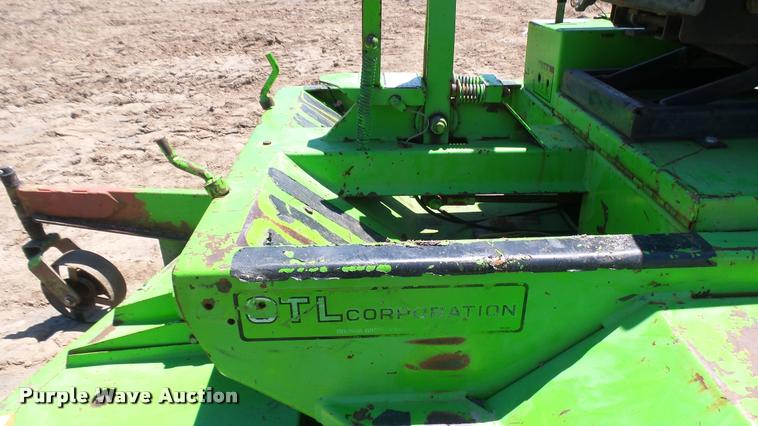 image for item DO9743 CTL 1900D ZTR lawn mower