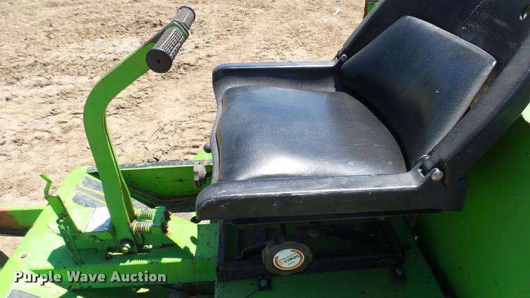 image for item DO9743 CTL 1900D ZTR lawn mower