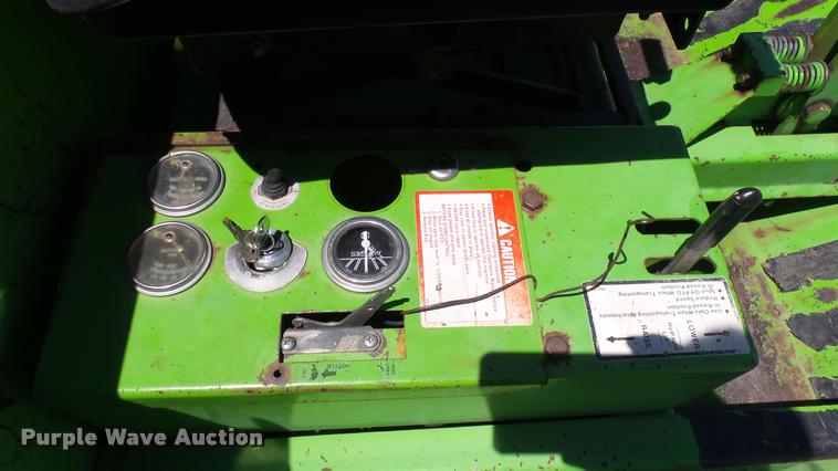 image for item DO9743 CTL 1900D ZTR lawn mower