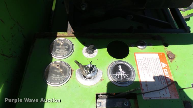 image for item DO9743 CTL 1900D ZTR lawn mower