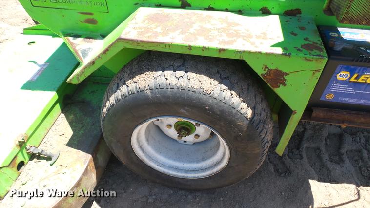 image for item DO9743 CTL 1900D ZTR lawn mower