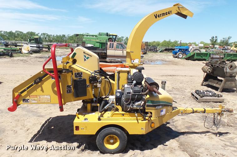 image for item DO9744 2007 Vermeer BC600XL wood chipper