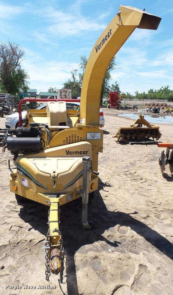 image for item DO9744 2007 Vermeer BC600XL wood chipper