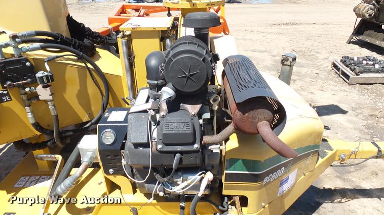 image for item DO9744 2007 Vermeer BC600XL wood chipper