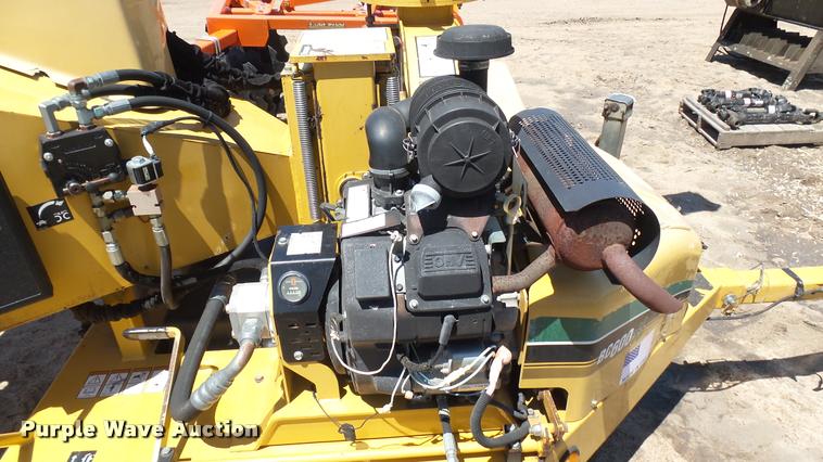 image for item DO9744 2007 Vermeer BC600XL wood chipper