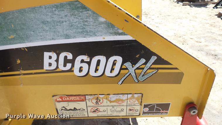 image for item DO9744 2007 Vermeer BC600XL wood chipper