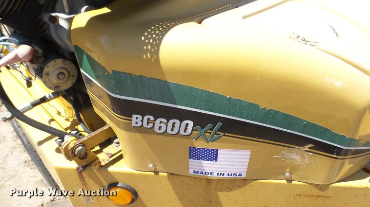 image for item DO9744 2007 Vermeer BC600XL wood chipper