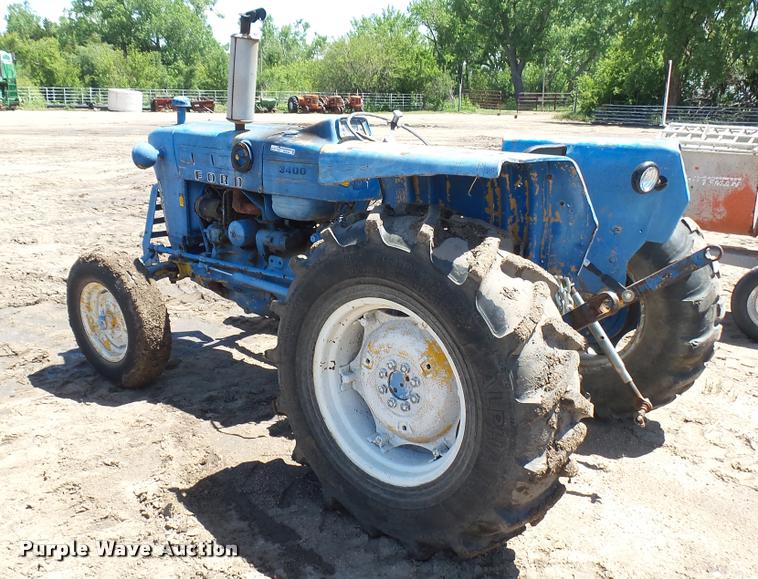 image for item DO9745 Ford 3400 tractor