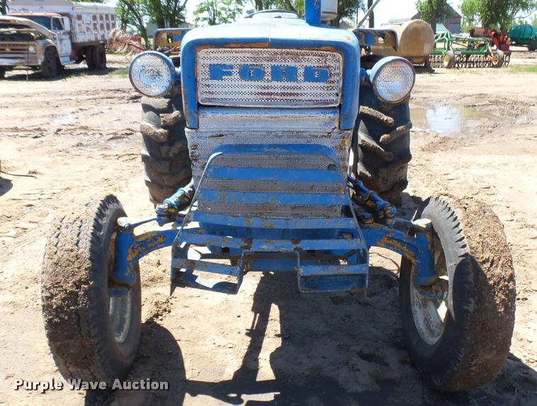 image for item DO9745 Ford 3400 tractor