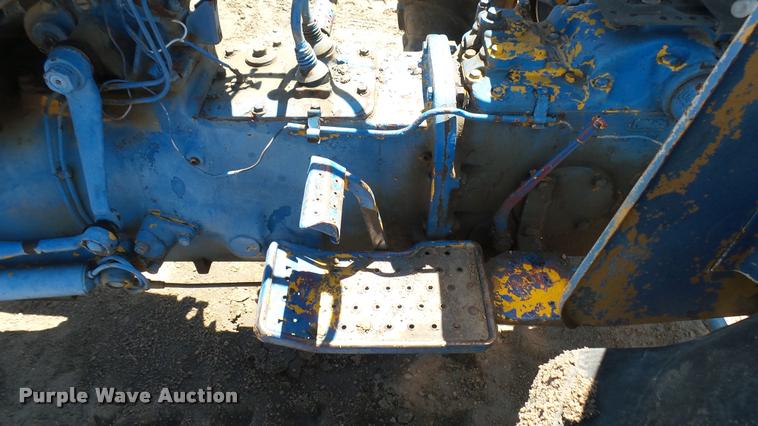 image for item DO9745 Ford 3400 tractor