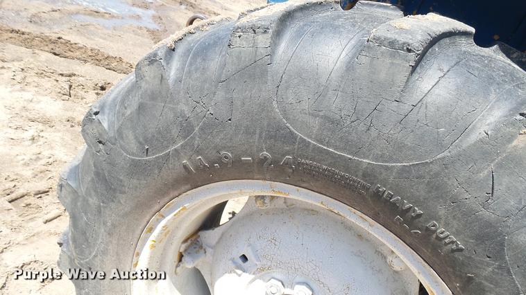 image for item DO9745 Ford 3400 tractor