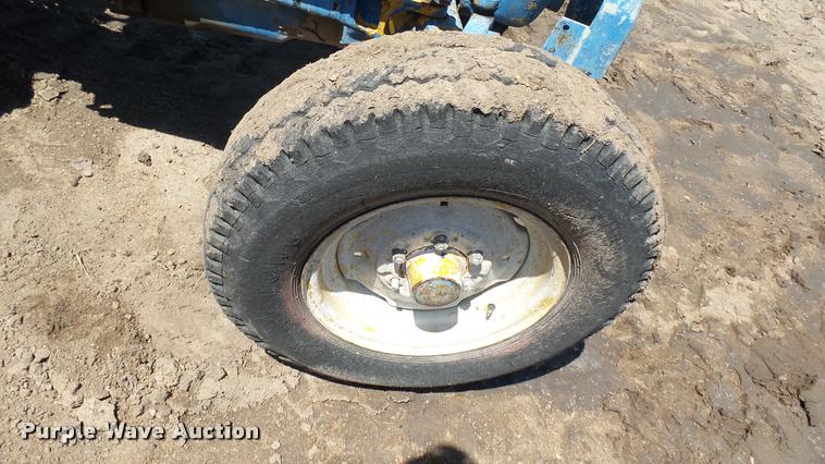 image for item DO9745 Ford 3400 tractor