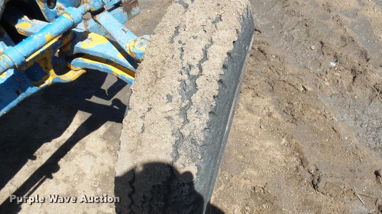 image for item DO9745 Ford 3400 tractor