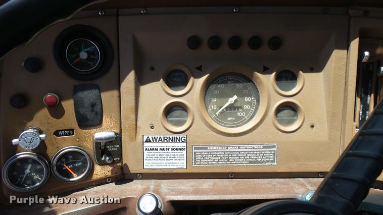 image for item DO9746 1977 Ford 7000 flatbed truck with crane