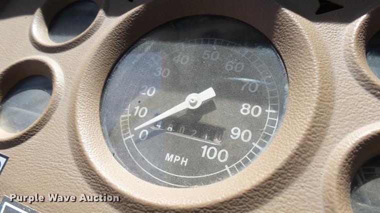 image for item DO9746 1977 Ford 7000 flatbed truck with crane